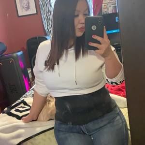 Meet your Posher, April